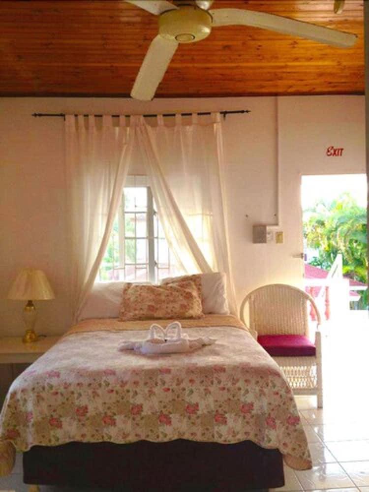 Executive Mammee Bay Hotel Ocho Rios Eksteriør bilde